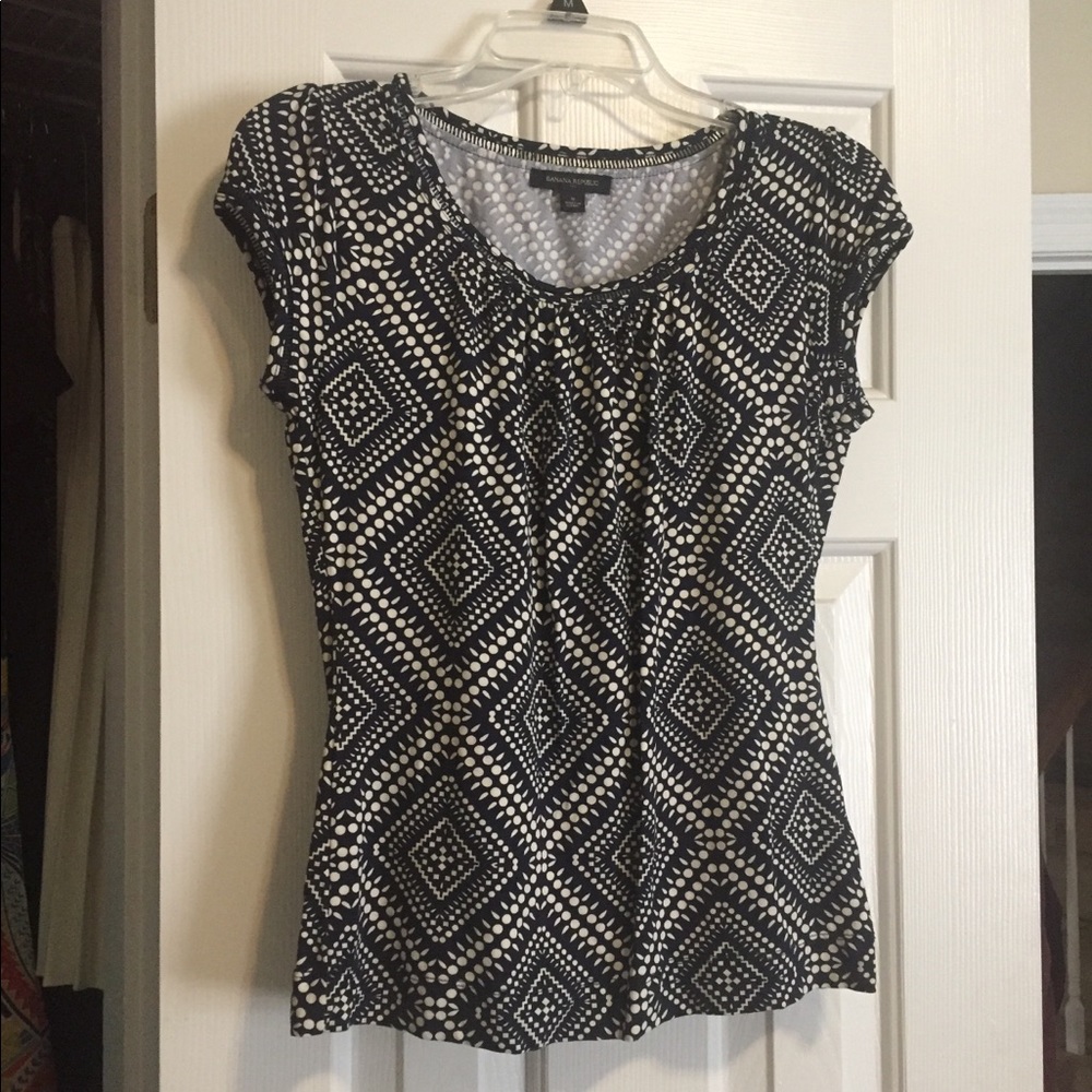 Banana republic navy and cream top